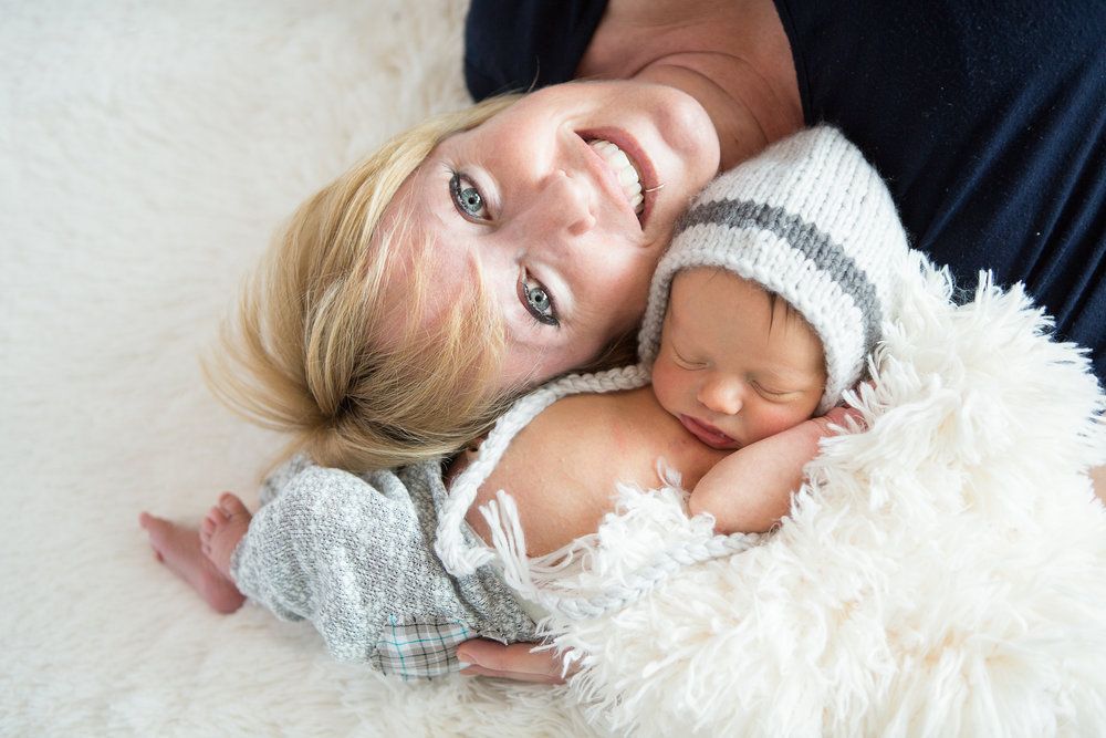 Reno newborn photographer kristi gayton photography baby boy pose with mom Reno newborn photographer kristi gayton photography baby boy pose with mom