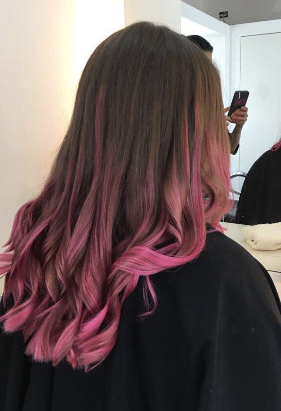 dark pink hair tips Google Search in 2020 Pink hair highlights