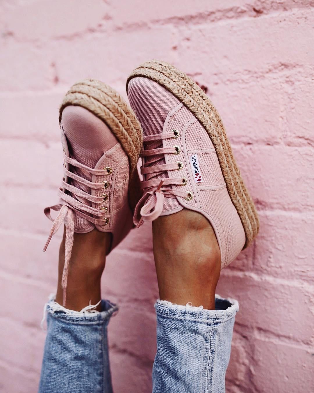 SNEAKERS PASSION: HOW TO COMBINE AND WHERE TO BUY! The SNEAKERS PASSION: HOW TO COMBINE AND WHERE TO BUY! The