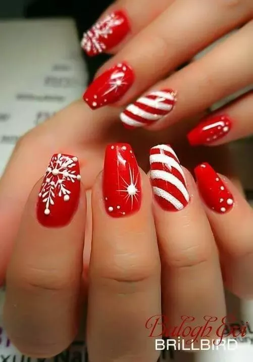 Christmas Nail Art Designs for Short Nails - HubPages Nail Art Noel, Xmas Nail Art, Christmas Nails Easy, Holiday Nail Art, Winter Nail Art, Xmas Nails, Cool Nail Art, Winter Nails, Halloween Nails