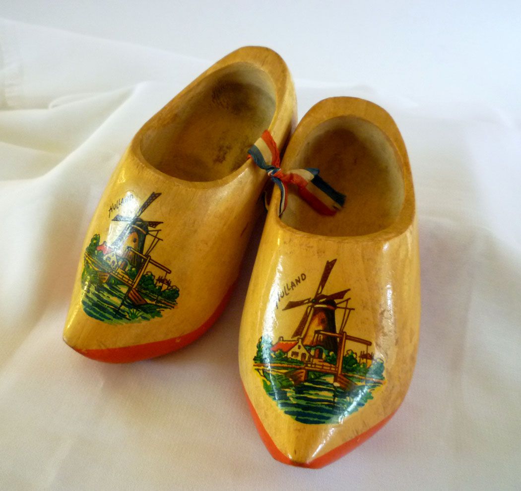 Vintage Miniature Dutch Wooden Shoes Dutch wooden shoes, Vintage