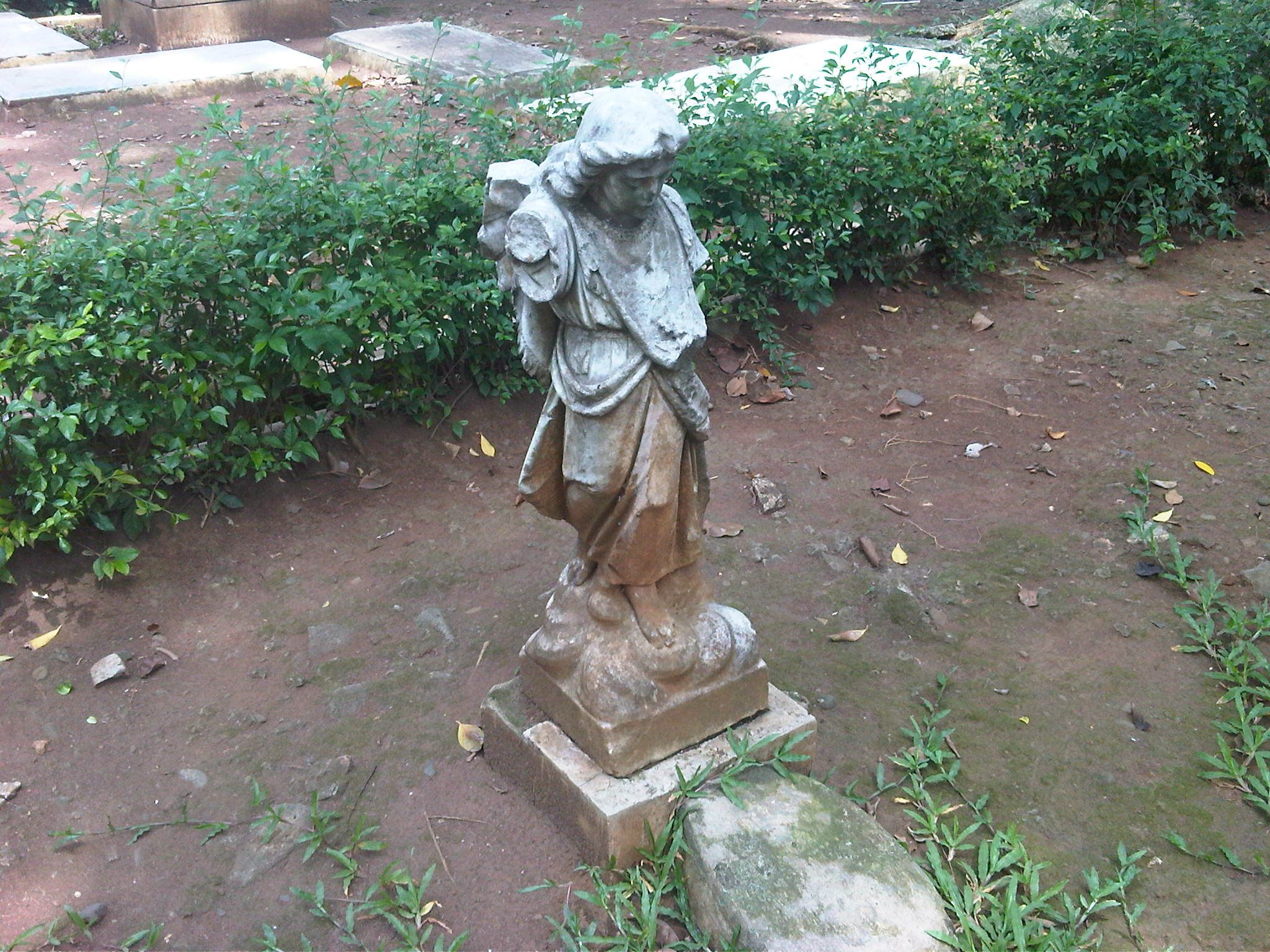 An Angel Statue In Museum Taman Prasasti Dengan Gambar Taman