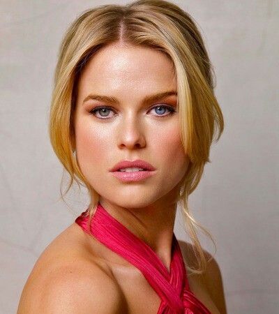 Alice Eve Her Eyes Are Totally Two Different Colors Gorgeous