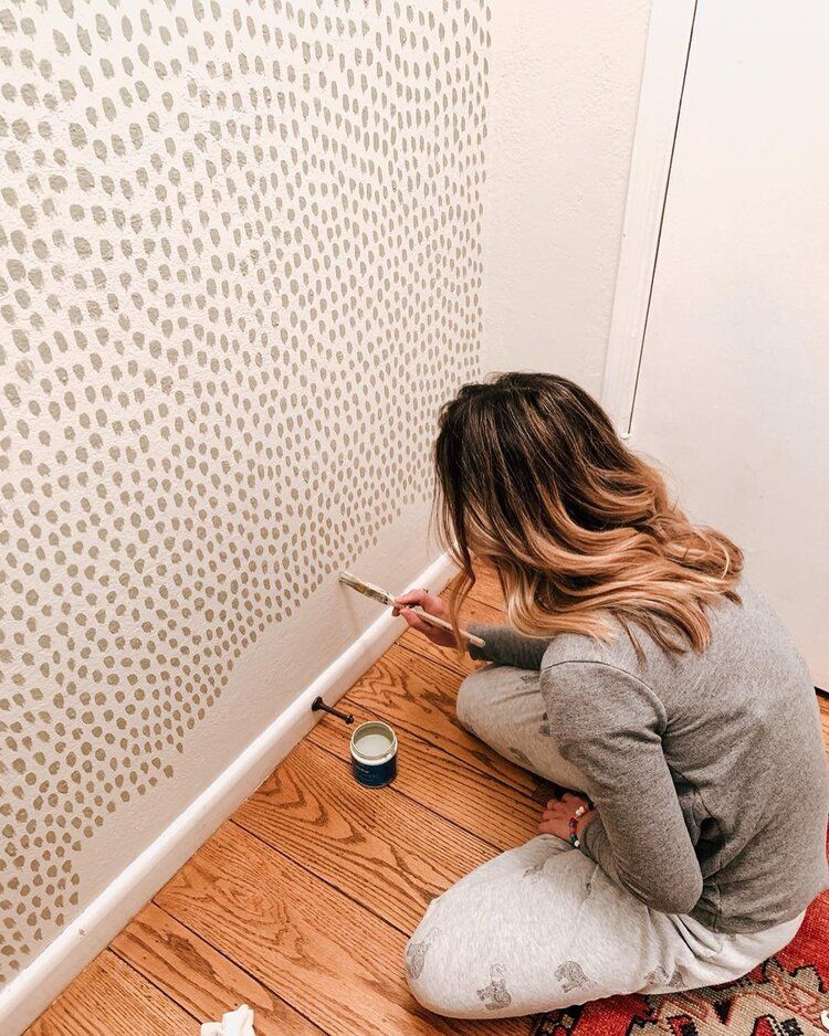 4 Ideas you can do to add character to your rental — REBECCA & GENEVIEVE Cheap Home Decor, Diy Home Decor, Dyi Wall Decor, Decor Crafts, Diy Crafts, Hallway Ideas Entrance Narrow, Modern Hallway, Narrow Hallway, White Hallway
