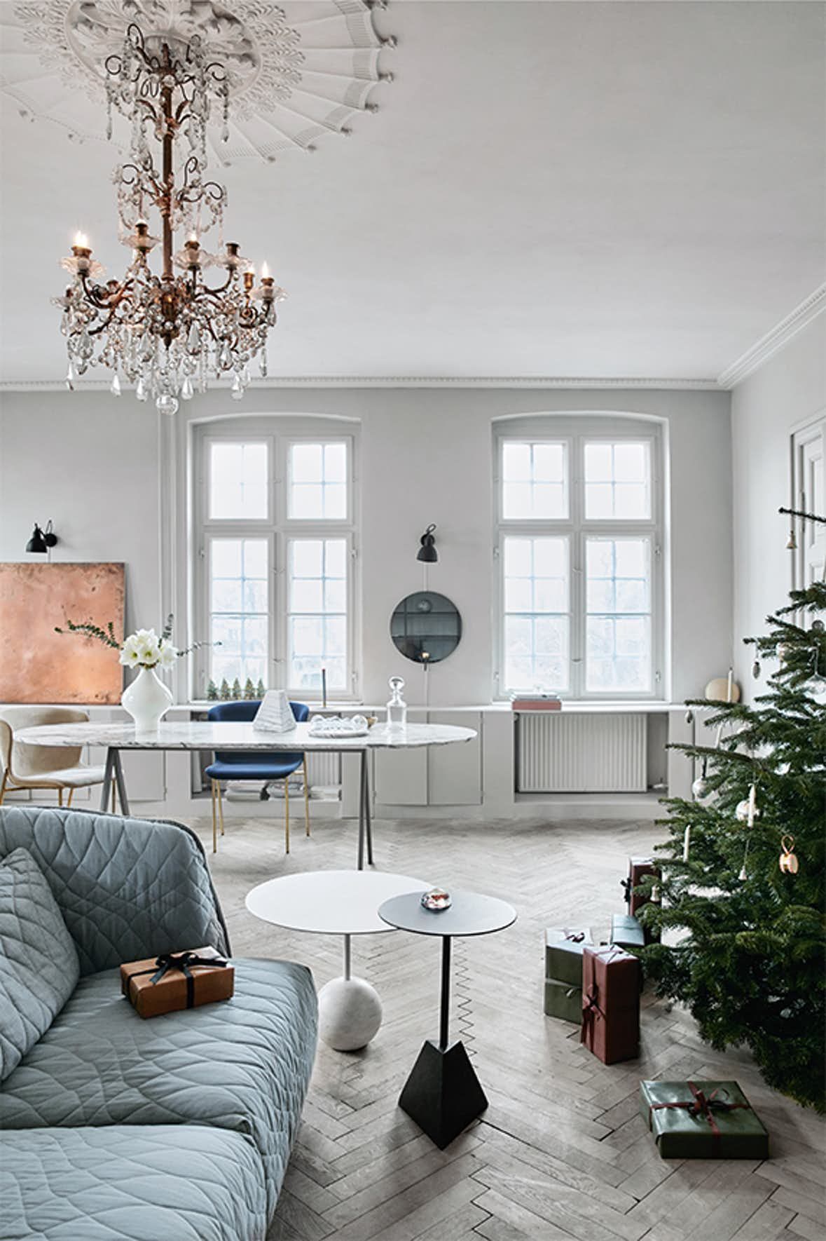 Denne mÃ¥neds bolig: hus fra 1674 forvandlet til et moderne hjem Stue juletræ