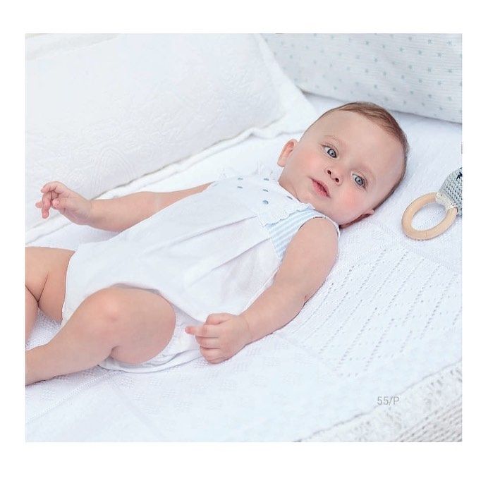 𝗘𝗟 𝗖𝗢𝗙𝗥𝗘 𝗗𝗘 𝗟𝗔 𝗔𝗕𝗨𝗘𝗟𝗔 on Instagram: “Para los príncipes de la Casa 😇 Disponible en talla 6M. #mirandatextiles” Baby Face, Instagram, Safe Room, Home, Princesses, Budget, Bebe