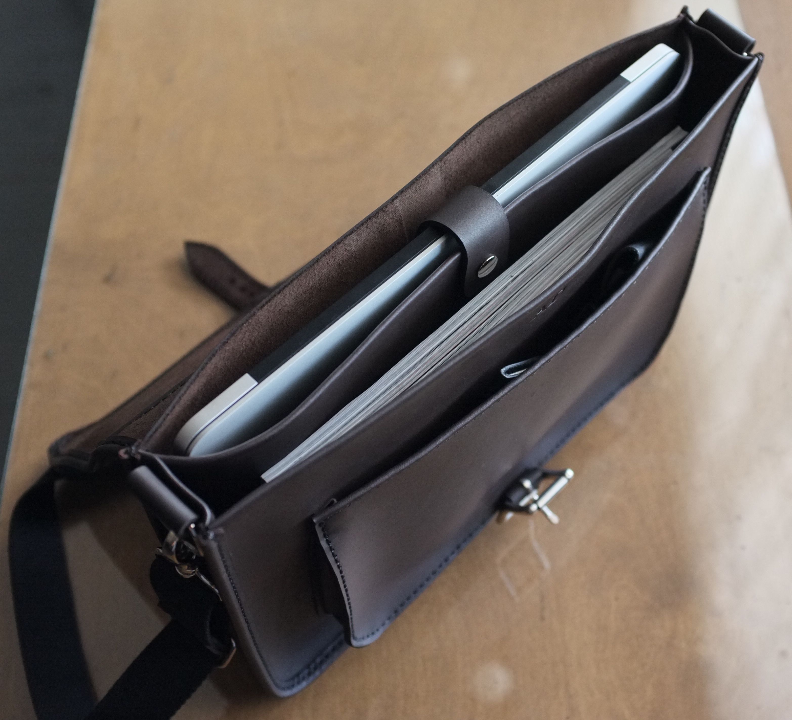 New Real Leather Men/'s Briefcase Handbag shoulder bag Satchel Black