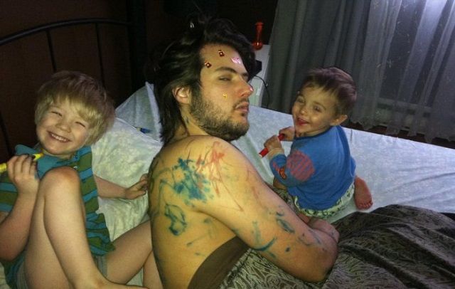 Смешные фотографии: «папа, прости, просто я тебя люблю» Funny Images, Funny Pictures, Crazy Quotes, Crazy Sayings, Image Of The Day, Easy Jobs, Funny As Hell, Epic Fails, Out Loud