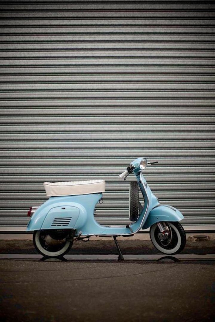 Download now our new blue scooter CB background full HD free stock image. This is full HD picsart background. And also high-resolution CB edit background. Blur Background Photography, Background Images For Editing, Photo Background Images Hd, Background Wallpaper For Photoshop, Picsart Background, Download Background, Photography Wallpaper, Wedding Background Images, Desktop Background Pictures