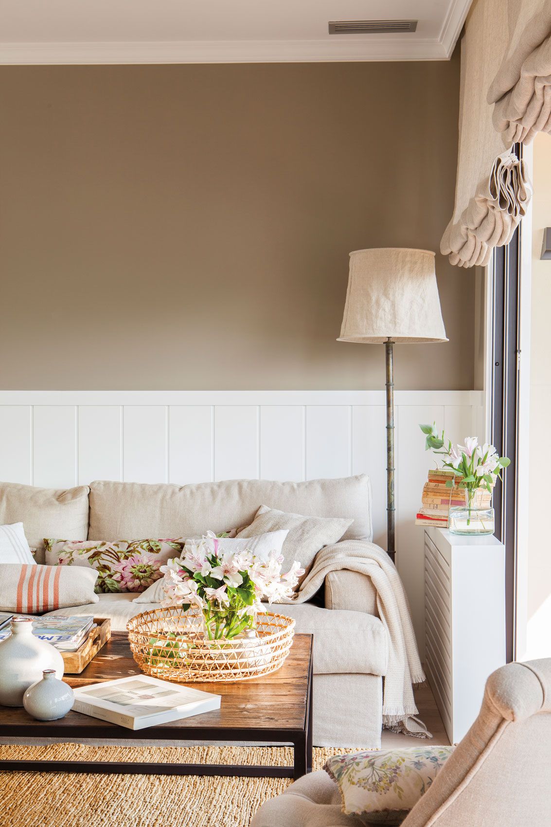 En blanco y beige (con imágenes) Decoración de unas, Decoración En blanco y beige (con imágenes) Decoración de unas, Decoración
