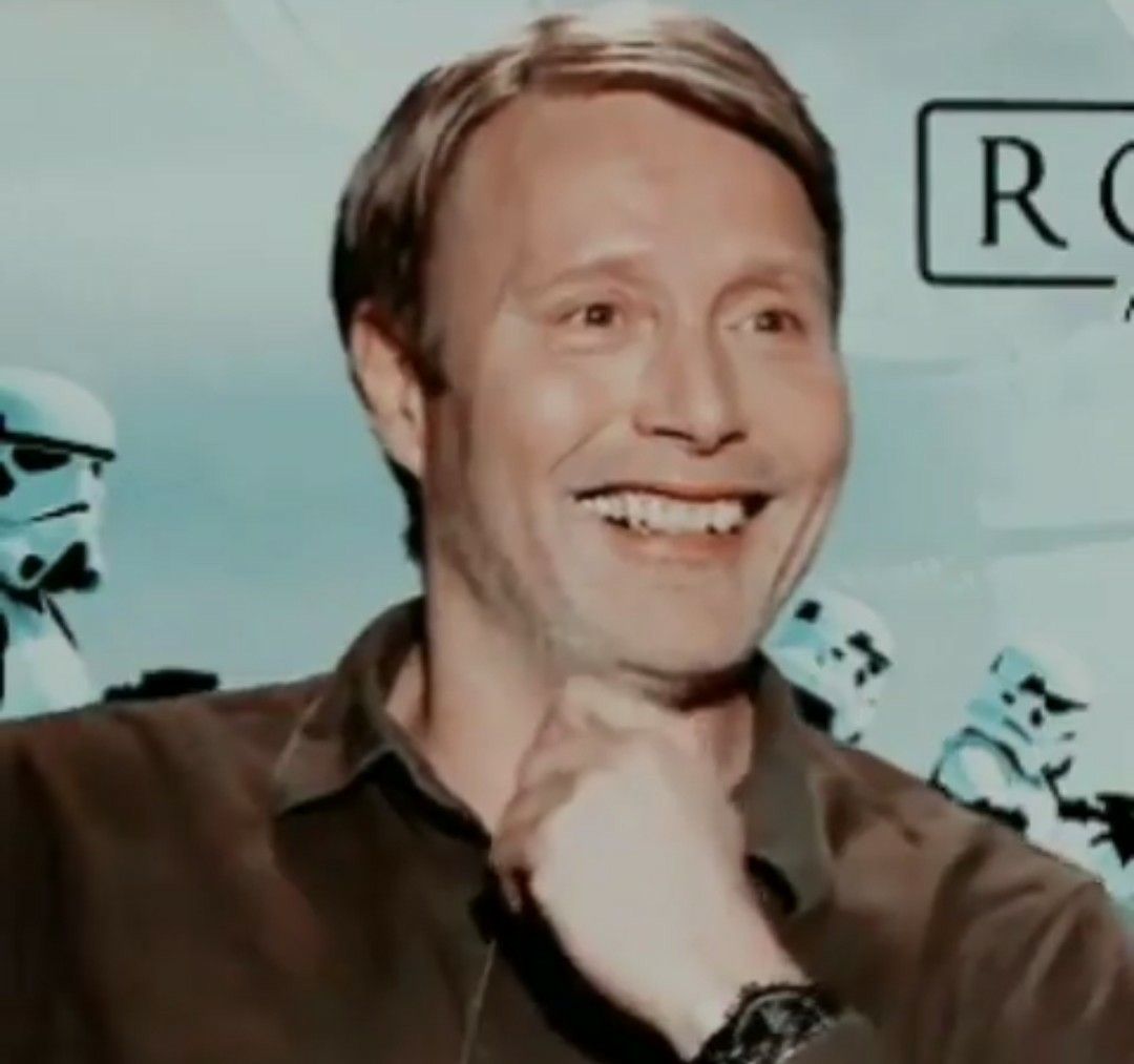 Acting Skills, Work Ethic, Mads Mikkelsen, Looking Up, Photo