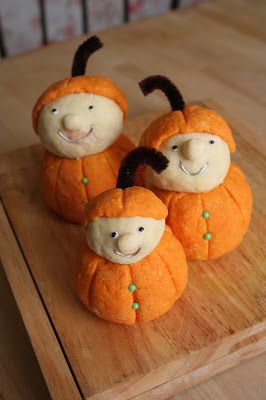 Tökfigurák házi gyurmából Fall Halloween, Art Dolls, Diy Crafts, Novelty Christmas, Christmas Ornaments, Holiday Decor, Cute, Home Decor, Autumn