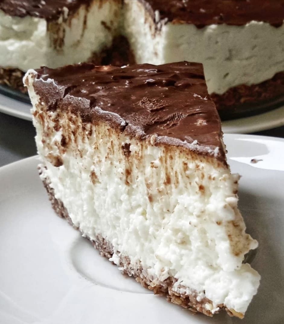 Dieta bez diety on Instagram: “Ostatnio było tu u nas na profilu parę przepisów na różne serniki 🍰 Widzimy, jak chętnie je robicie! 😍😋 Dlatego postanowiliśmy przypomnieć…” Tiramisu, Ethnic Recipes, Instagram, Food, Essen, Meals, Tiramisu Cake, Yemek, Eten