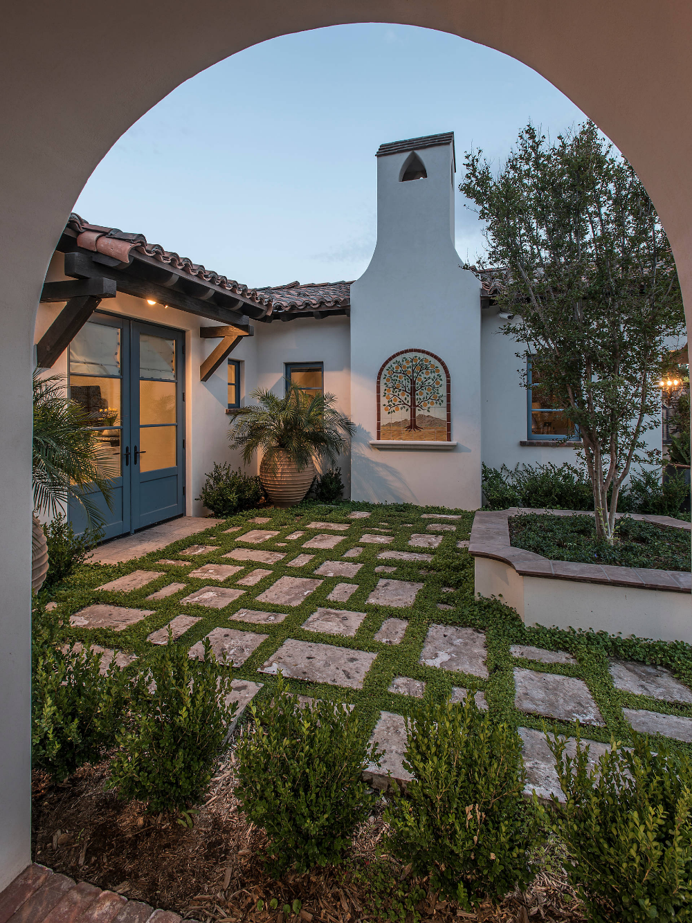 Arcadia Home - Mediterranean - Exterior - Phoenix - by Stucco Renovations of Arizona | Houzz Spanish Home Decor, Spanish Colonial Homes, Casa Colonial, Colonial Style Homes, Spanish Style Homes, Spanish Architecture Hacienda Style, Spanish House Design, Home Architecture Styles, Ranch Style Homes
