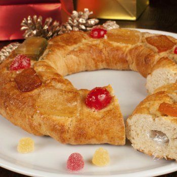 Roscón De Reyes Relleno De Trufa Sin Gluten Para Celiacos Comida De Navidad Roscón De Reyes Receta De Rosco