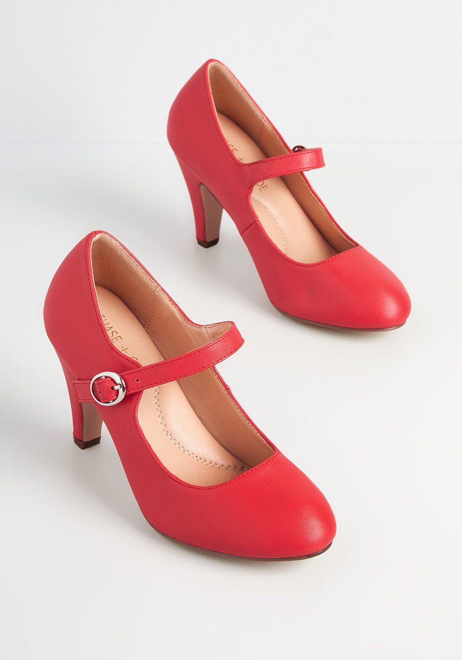 SO CLASSY Red Closed Toe Mary Jane Style High Heels BARBIE Shoes SO CLASSY Red Closed Toe Mary Jane Style High Heels BARBIE Shoes