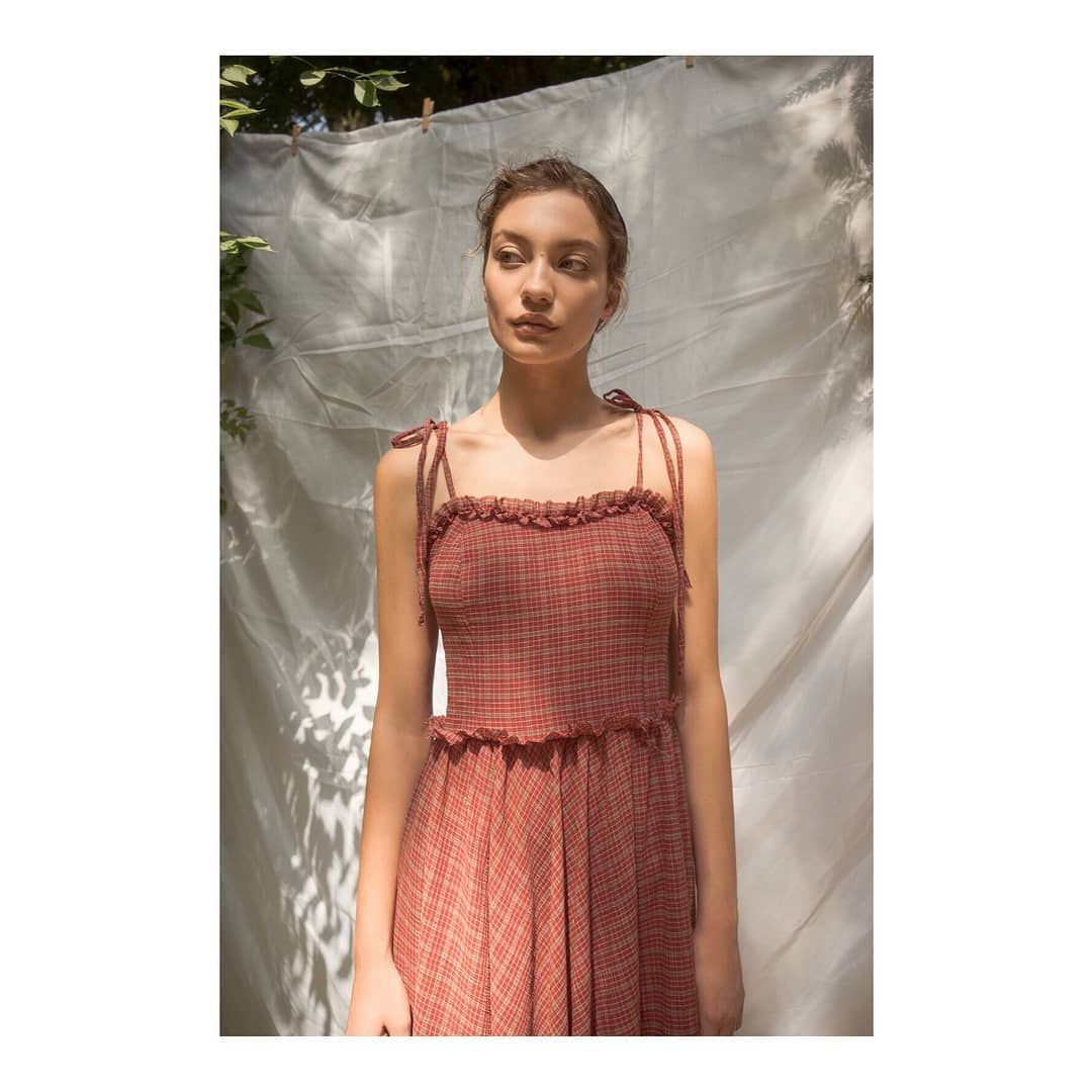 "The real things haven't changed. It is still best to be honest and truthful; to make the most with what we have; to be happy with simple pleasures." Laura Ingals Wilder _______________________ SS2019 A Simple Life @gnanastudio @carolinabruma @mariusmaldaianu Wilder, Simple Pleasures, Simple Life, Honest, Juicy, Laura, Flapper Dress, Real, Happy