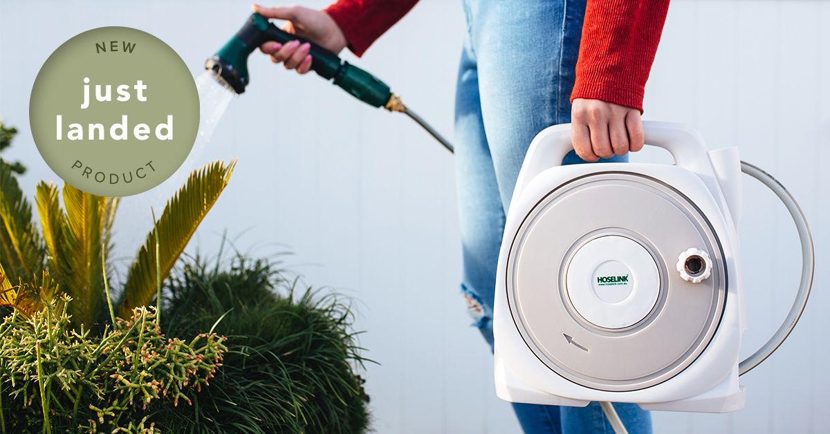 retractable garden hose reel canada