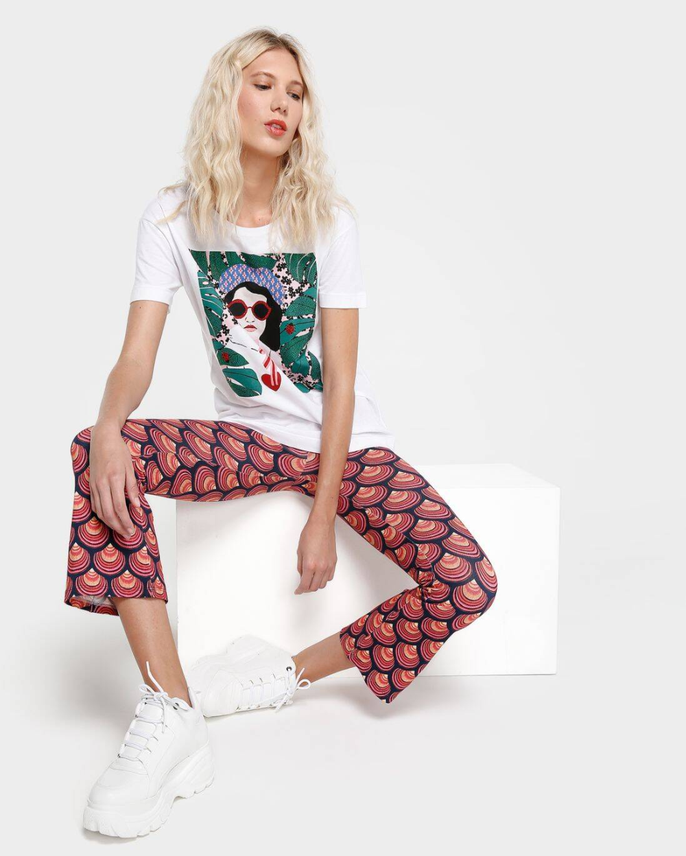 Riachuelo | Calça Legging Flare - Coleção Feminina - Riachuelo | Calça legging flare, Calça, Legging