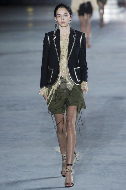 Kaia Gerber Has a Jaw-Dropping Legs Moment on the Saint Laurent Runway - Vogue Fashion Kids, Fashion Week, Paris Fashion, Runway Fashion, Fashion Models, Vogue Fashion, Fashion Shoot, Fashion Dresses, Fashion Design