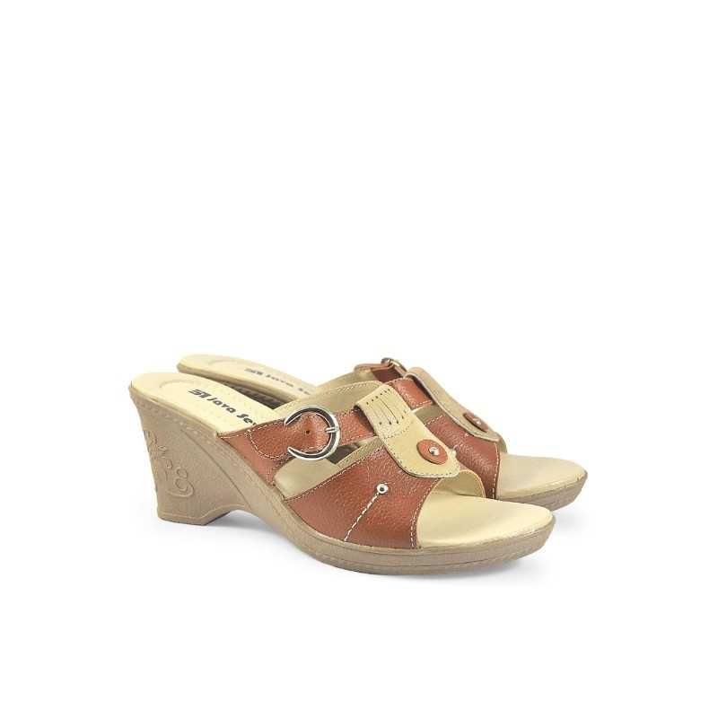 Sandal Wanita Wedges BJI 683Bahan : KulitGaransi Pengiriman: BergaransiHarga sandal wanita wedges bji 683 terbaik yang bisa anda dapatkan di toko online lapakbrebes.comAyo beli sekarang juga untuk mendapatkannya. Clogs, Sandals, Fashion, Clog Sandals, Moda, Shoes Sandals, Fashion Styles, Fashion Illustrations, Sandal