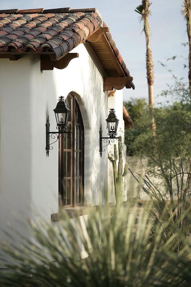 mission style these outdoor lamps look cool garden and outdoor