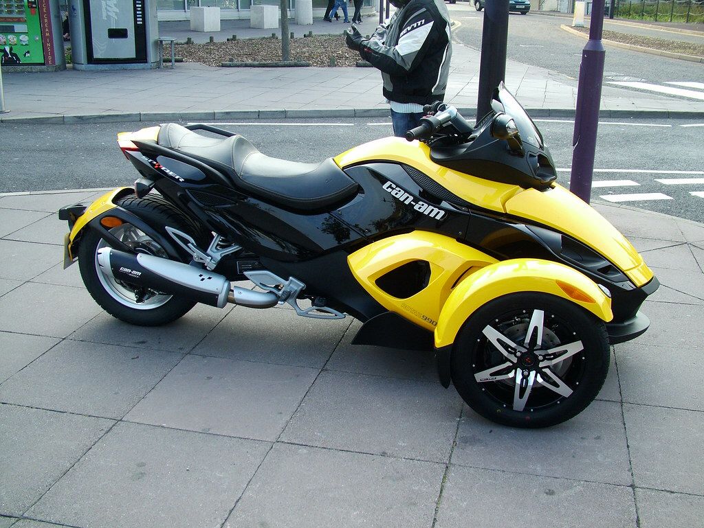 BRP Can-Am Spyder Roadster
