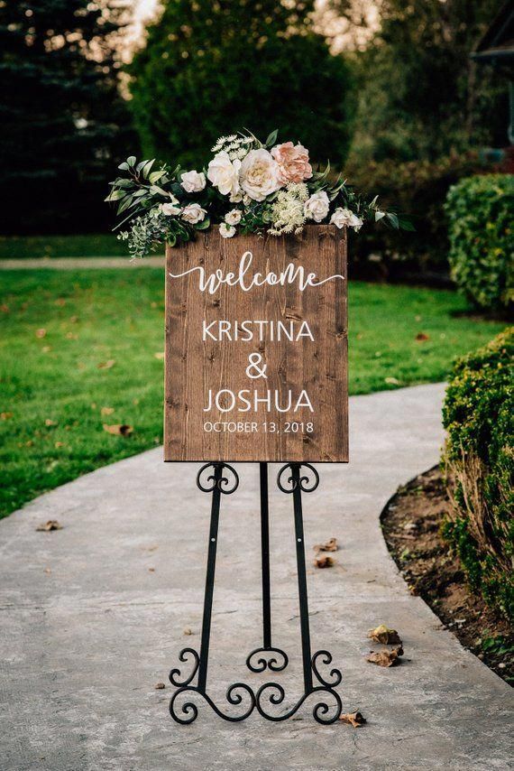 Wedding Welcome Sign - Vertical Wooden Wedding Sign - Rustic Wedding Decor #weddingwelcomesign