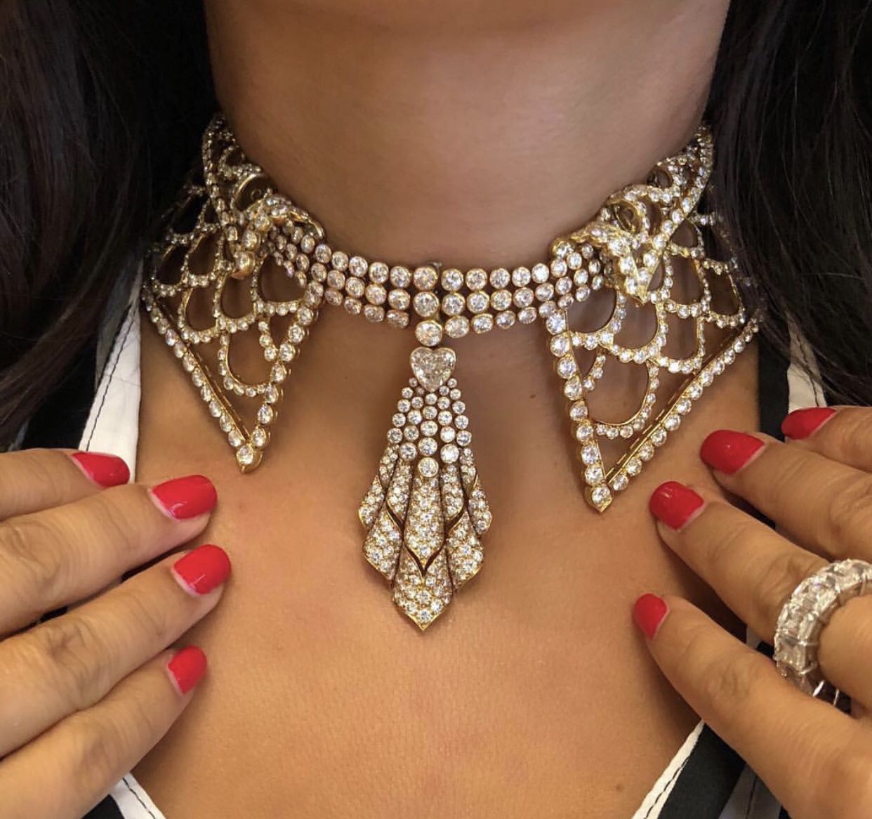 Pin By Manoj Kadel On Diamond Necklaces Colour Stone Perls Jewellery pin-by-manoj-kadel-on-diamond-necklaces-colour-stone-perls-jewellery