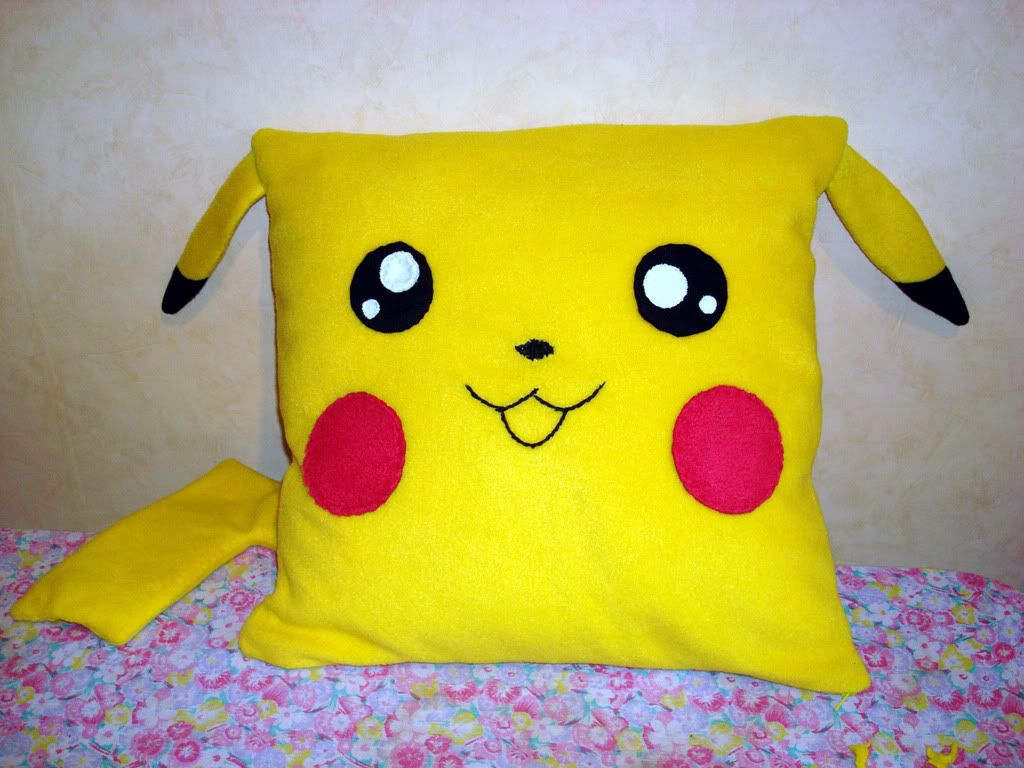 Pikachu Pillow ぬいぐるみ と ポケモン Pikachu Pillow ぬいぐるみ と ポケモン