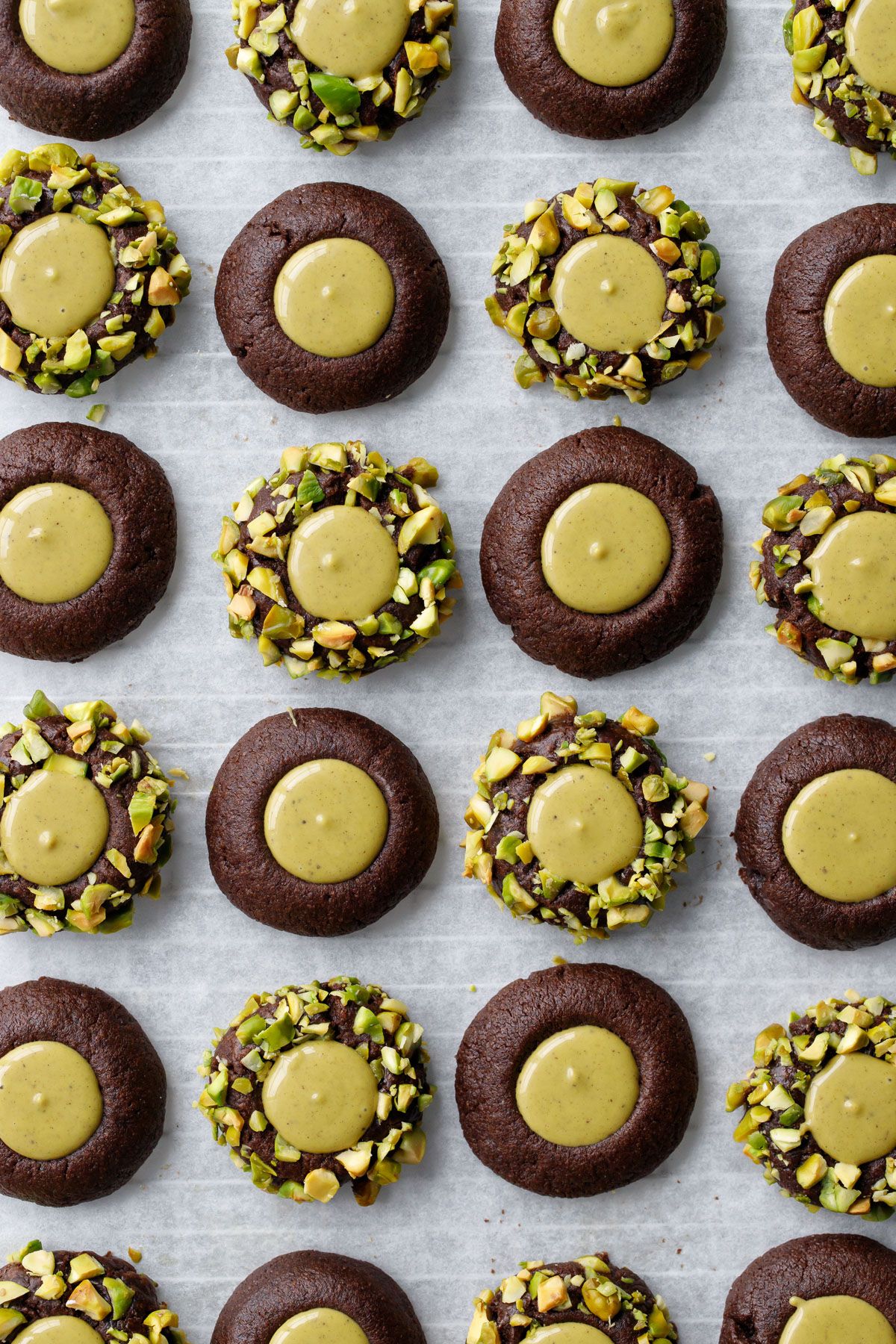 Favorite Cookie Recipe, Favorite Cookies, Pistachio Cream, Pistachio Gelato, No Bake Desserts, Dessert Recipes, Baking Recipes, Cookie Recipes, Plain Cookies