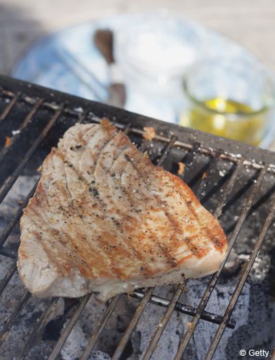 Thon grillé, sauce aux câpres pour 4 personnes Recettes Thon grillé au barbecue facile : découvrez les recettes de