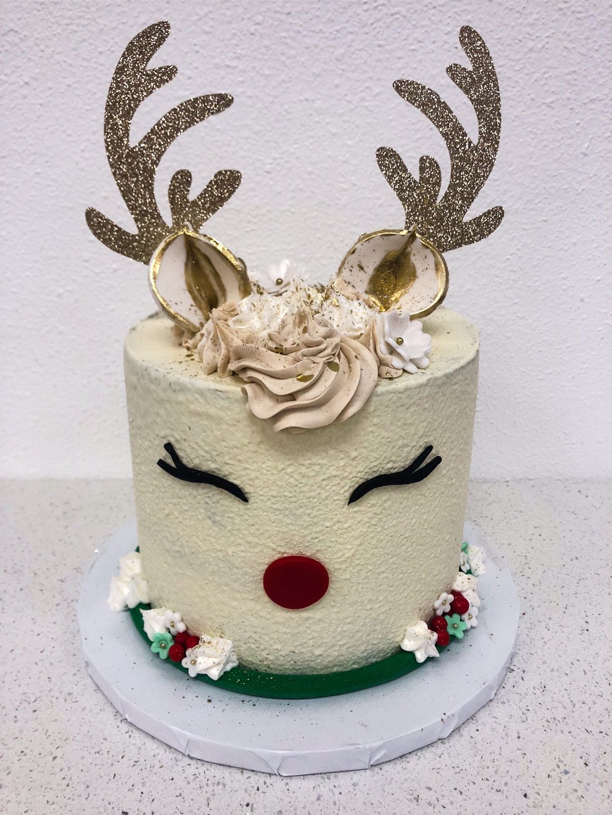 Christmas Cake Trends 2020 Cakes In California La Reindeer Cakes Winter Cake Christmas Cake Pops Christmas Cake Trends 2020 Cakes In California La Reindeer Cakes Winter Cake Christmas Cake Pops