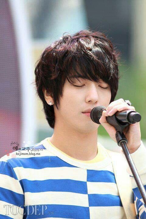 lee shin cnblue kang min hyuk jung yong hwa lee shin cnblue kang min hyuk jung yong hwa