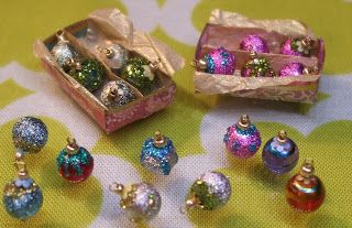 Kendra's Minis: TUTORIAL Shiny Brite Vintage Style Christmas Ornaments #dollhouseminiaturetutorials