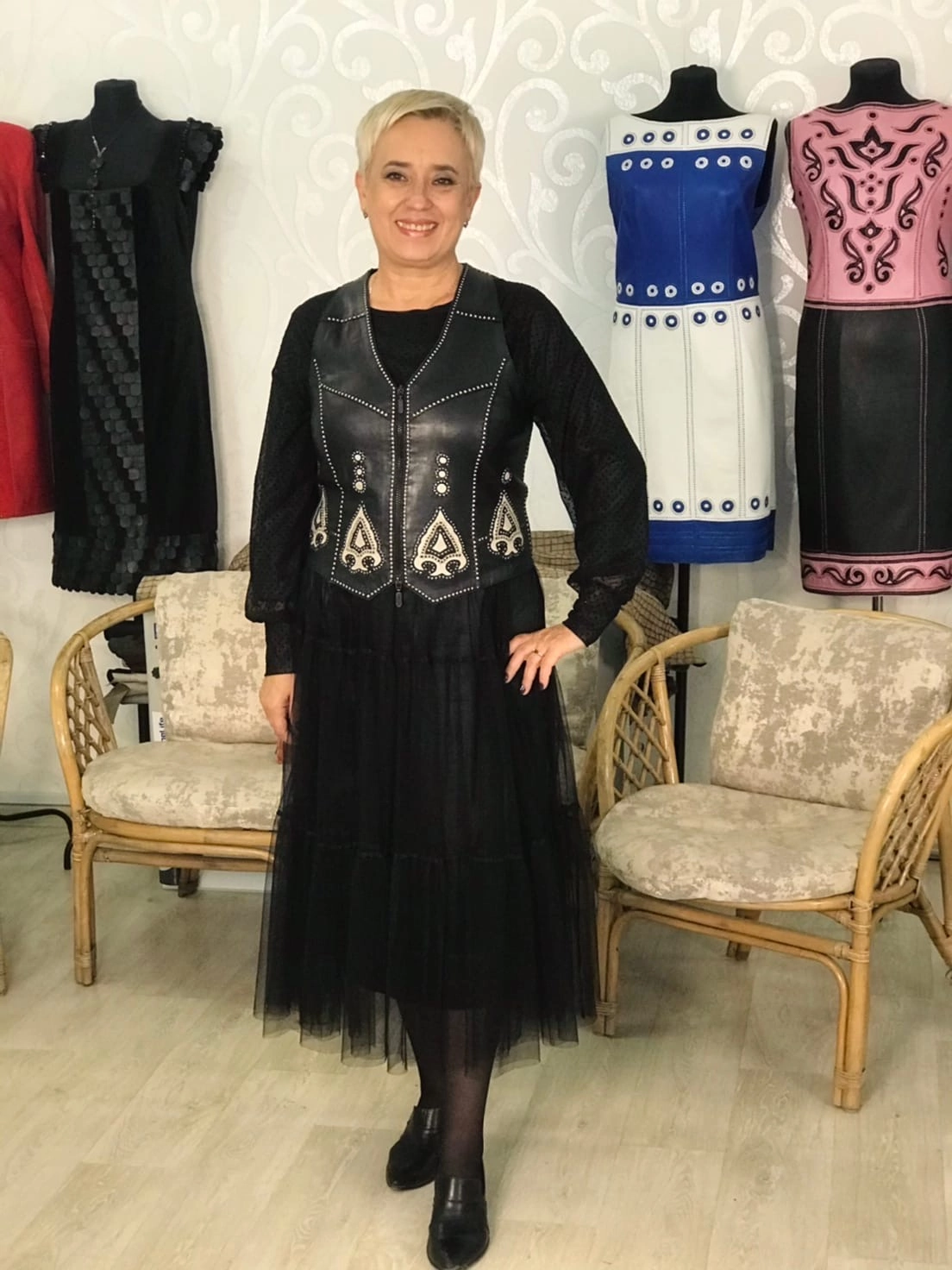«Царица ночи» — чёрный жилет с аппликацией молочной кожей Flapper Dress, Goth, Dresses, Style, Fashion, Atelier, Gothic, Vestidos, Swag