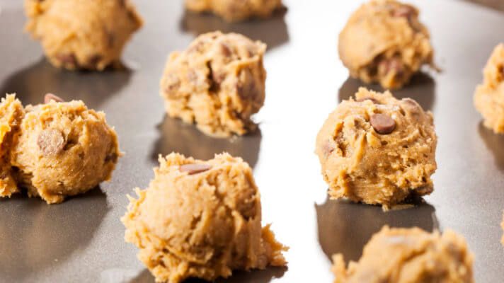Keto Chocolate Chip Cookie Dough Fat Bombs! Easy Low Carb Keto Treats | Word To Your Mother Blog #healthycookiedough