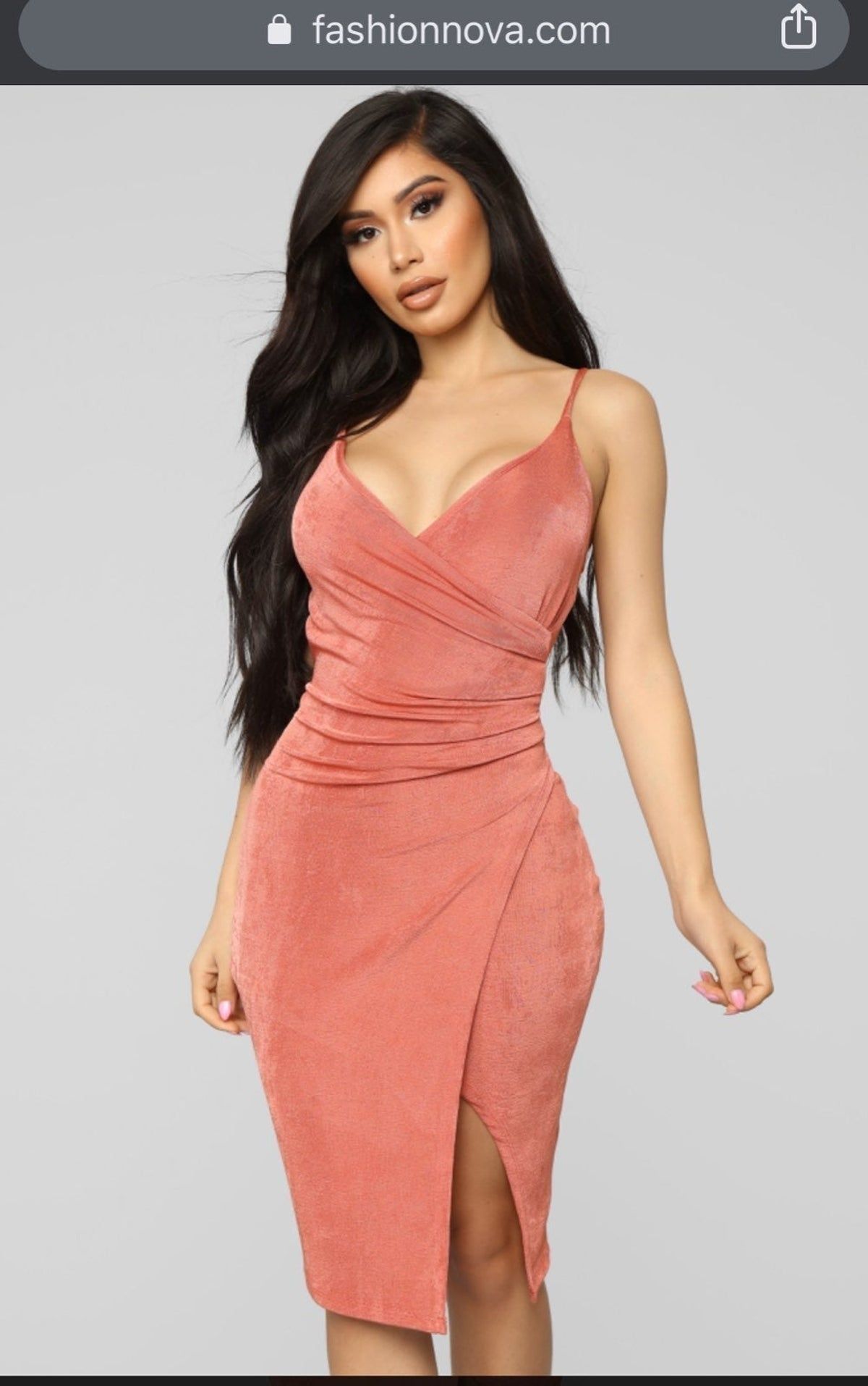 Pin by mariel Pineda on Girls girls girls in 2020 | Asymmetrical midi