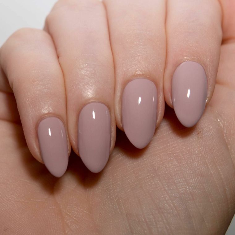 Tonalità Di Tendenza Per Unghie Gel Color Carne Con Finitura