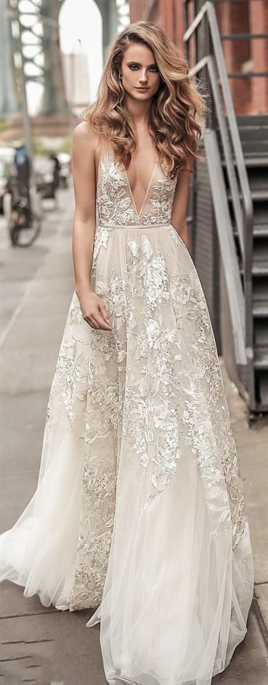 Fulya Dudukcu Adli Kullanicinin Wedding Dresses Panosundaki Pin Gelinlik Nedime Giysileri Gelinler