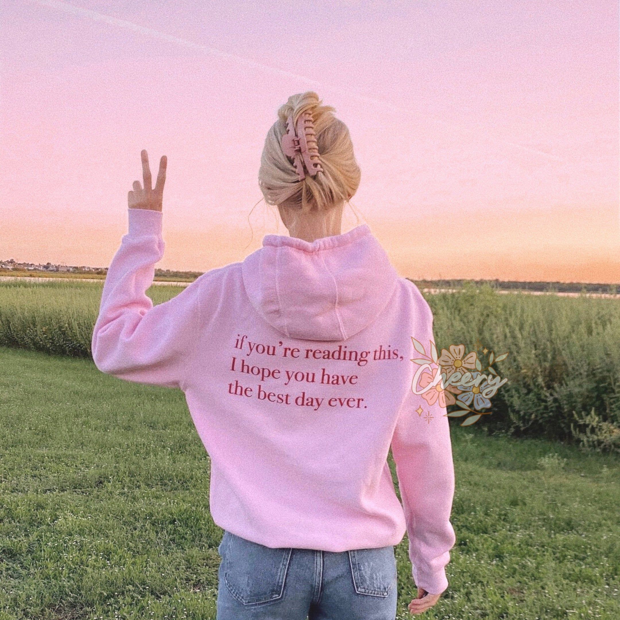 If you're reading this I hope you have the best day ever! We love these hoodies that share love with people, this is one of our contributions to a better world! Link to all products from the store👇🏻 https://www.etsy.com/shop/cheeryvibes/ Our hoodies are super comfortable and the quality is very good, they are manufactured with cotton fibers to ensure comfort and durability. Polyester fibers are extremely strong, resistant to most chemicals, along with shrinkage. 50% cotton, 50% polyester. The Swag Outfits, Cute Casual Outfits, Positive Hoodie, Comfy Hoodies, Sweatshirts, Aesthetic Hoodies, Summer Tee, Oversized Style, Girls Jeans