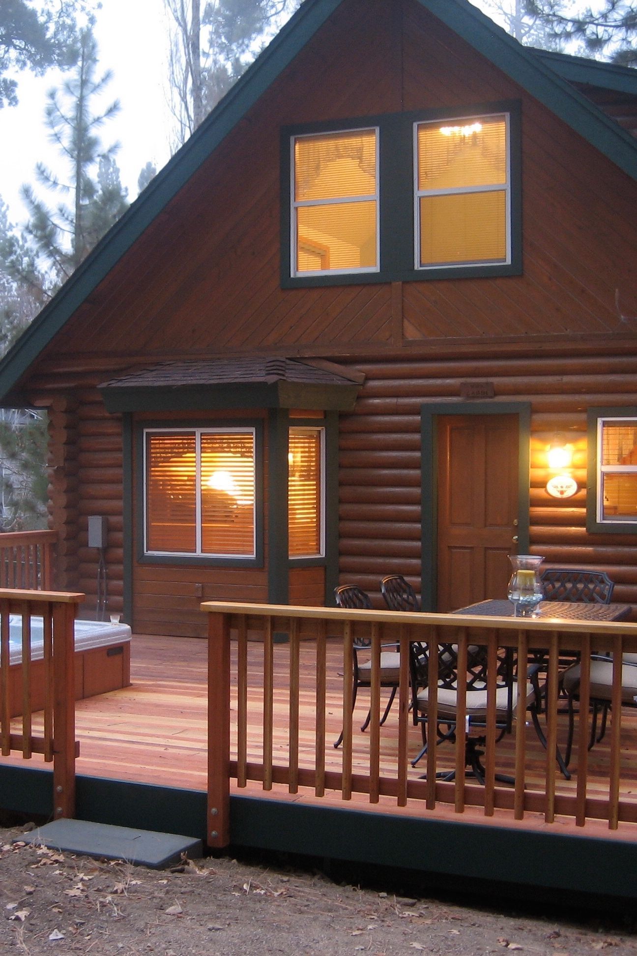 Private 6 person hot tub for spending quality time