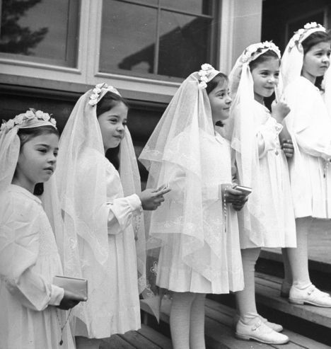 National Proposal Day: Patti Stanger Judges 7 Viral Engagements #confirmationdresses Not published in LIFE. A view of the Dionne Quintuplets posing in their confirmation dresses on day of their first Holy Communion, 1940. #confirmationdresses National Proposal Day: Patti Stanger Judges 7 Viral Engagements #confirmationdresses Not published in LIFE. A view of the Dionne Quintuplets posing in their confirmation dresses on day of their first Holy Communion, 1940. #confirmationdresses National Propo #confirmationdresses
