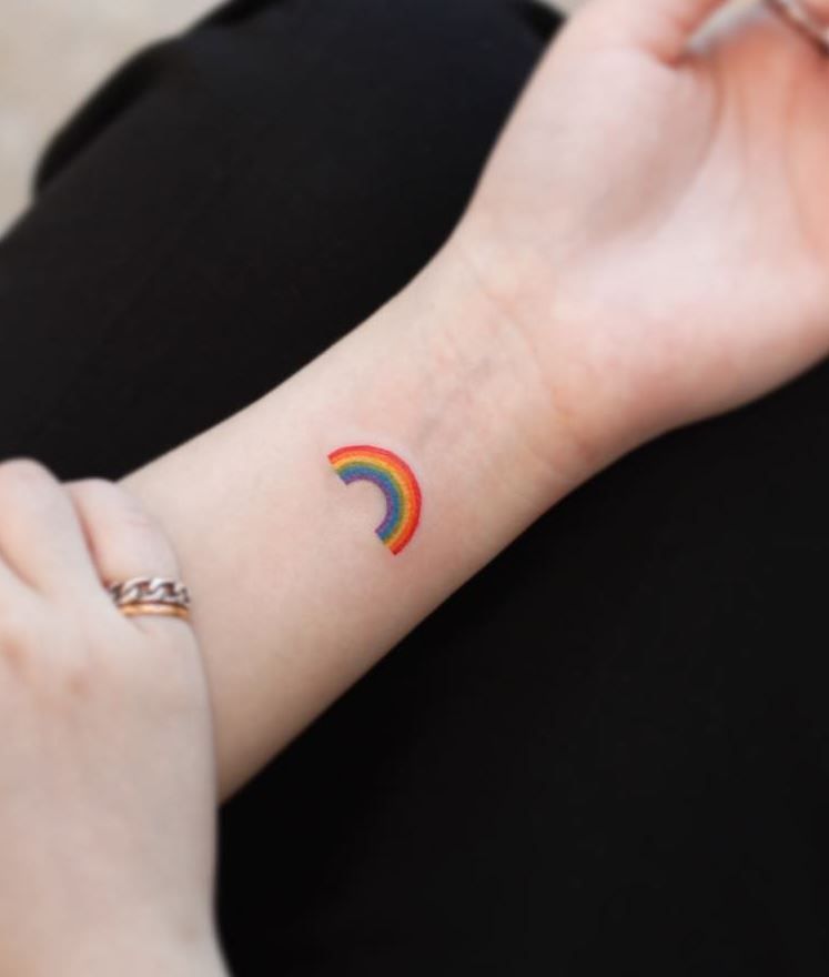 60 Best Cute And Small Tattoo Ideas - List Inspire Tiny Tattoos For Girls, Tattoos For Women Small, Tattoos For Guys, Form Tattoo, Shape Tattoo, Tattoo Forearm, Henna Tattoo, Star Tattoos, Body Art Tattoos