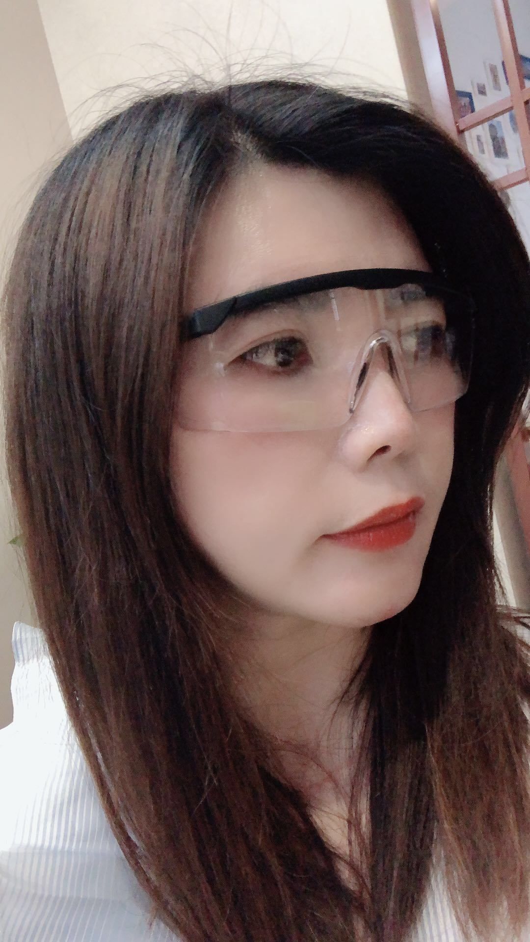 New Arrived High Quality Safety Goggles Glasses Usage : Anti-Chemical Fluid. Lens Material : Toughened Glass. LENS TYPE : Replacement Lenses. Brand : Can Be Customized. Leg Feature : Length Adjustable Leg. Style : Sports. Lens Color : Transparent. Suitable for : General. Type : Anti-Chemical Glasses. Lens : with Myopia Clip. Frames Color : Black/Gun. Certificate : CE/FDA/UV400. Logo : Can Be Customized. Clip Frames, Goggles Glasses, Safety Goggles, Replacement Lenses, Adjustable Legs, Fda, Chemical, Certificate, Color Black