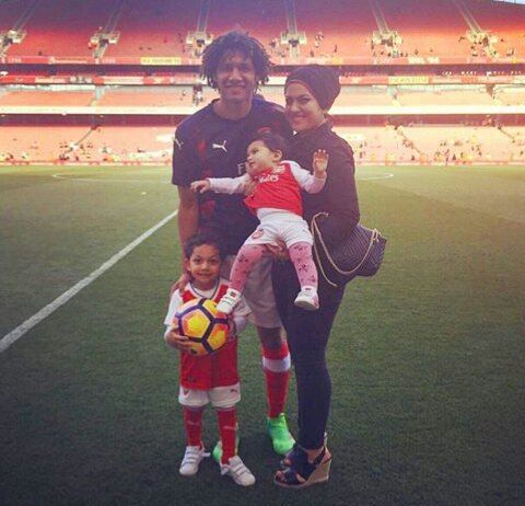 Picture of Mohamed Elneny Daughter & Son, called