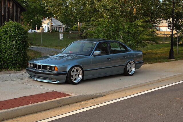 Bmw E34 5 Series Grey Slammed Bmw Bmw E34 Bmw Alpina