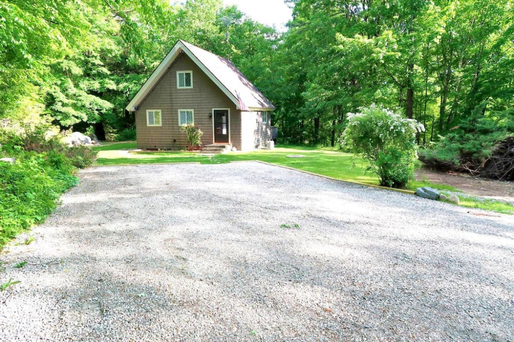 Peaceful Getaway in the Berkshires - Cottages for Rent in Otis, Massachusetts, United States