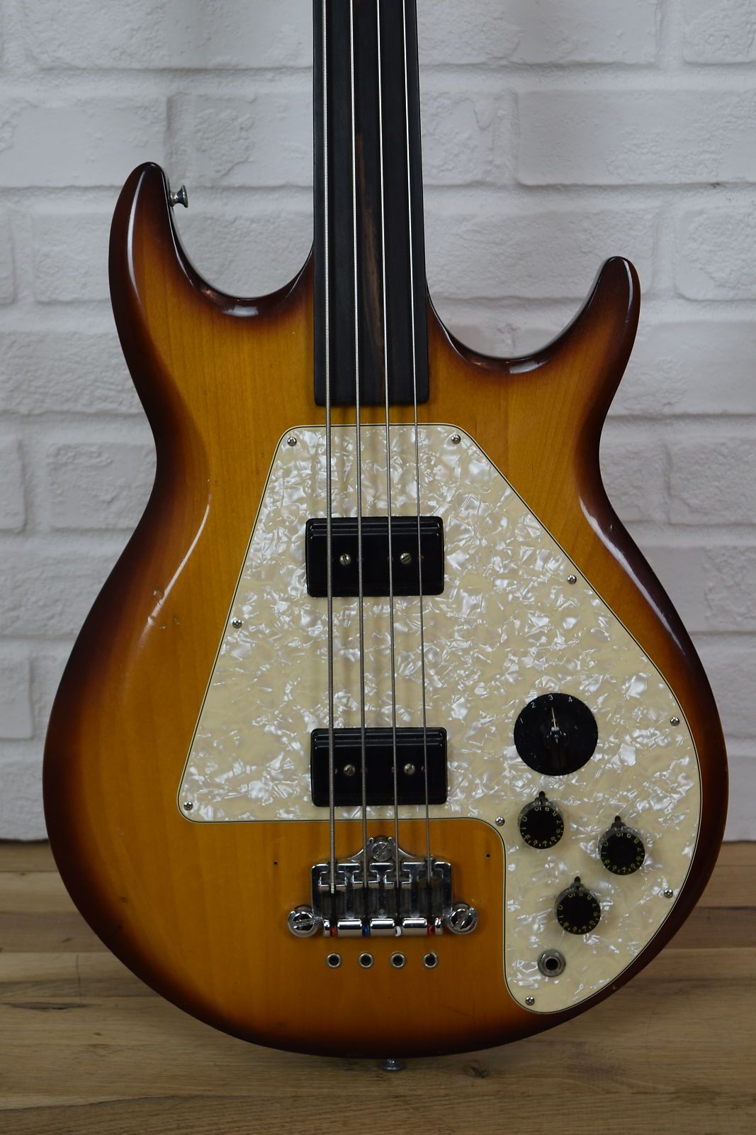 How to Buy a Used Bass Guitar How to Buy a Used Bass Guitar new pictures How to Buy a Used Bass Guitar How to Buy a Used Bass Guitar new foto