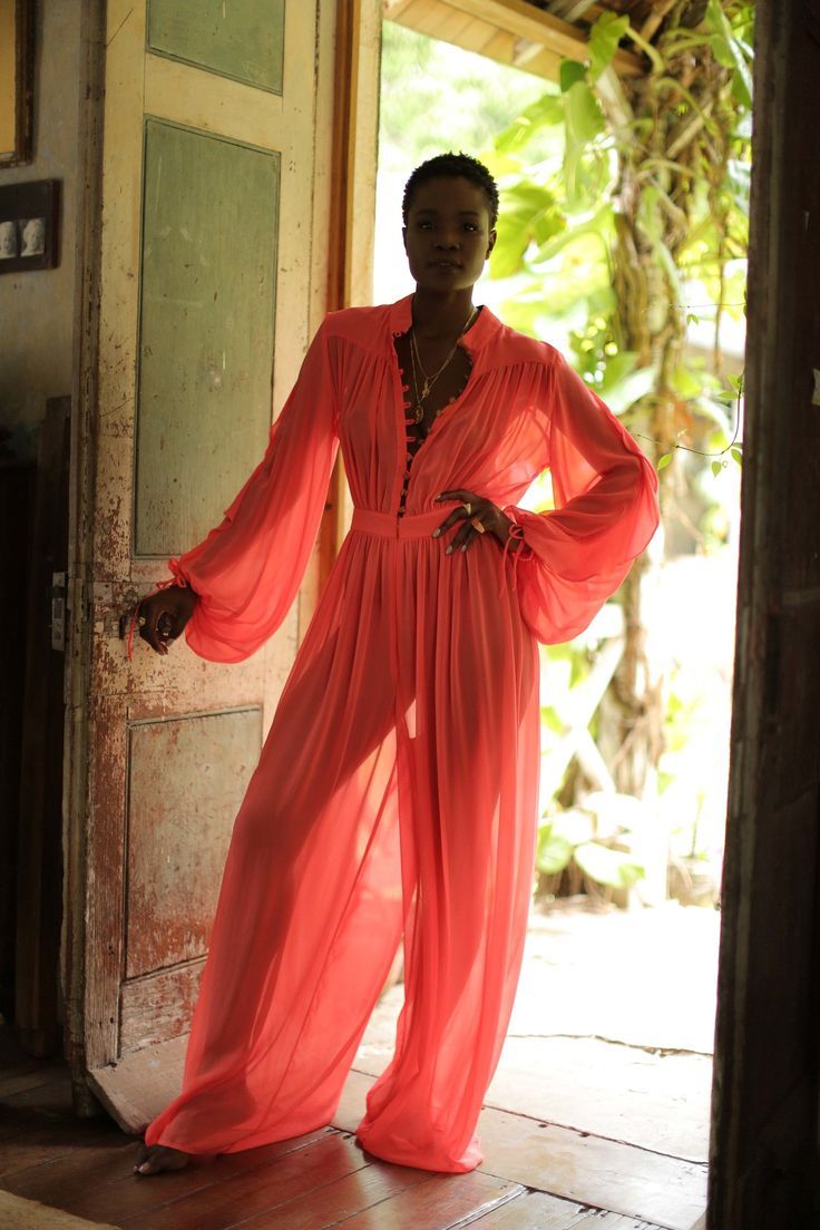 The Fimi Jumpsuit is the perfect beach/resort look. Its Sheer lightweight fabric and loose cut offers a relaxed and airy feel, while the natural Wooden buttons gives a contrasting Earthiness. Size: MADE TO MEASURMENTS Jumpsuit Lightweight Chiffon Fabric Completely Sheer *NOT Lined Resort Look, Resort Chic, Look Fashion, Fashion Outfits, Womens Fashion, Fashion Design, Maxis, Maxi Skirts, Trendy Instagram Outfits